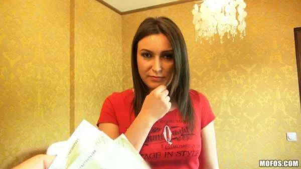 En Samimi Kız Arkadaşıyal Yarı Çıplak Uyurken Kız Bir Anda Saksoya Yattı
